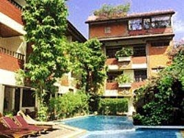 โรงแรมกรีนการ์เด้น (Green Garden Hotel)0