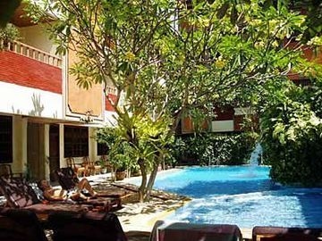 โรงแรมกรีนการ์เด้น (Green Garden Hotel)3