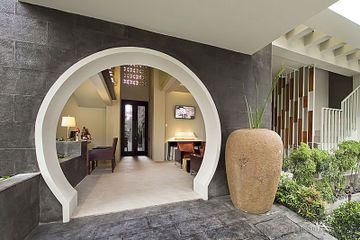 18 สวีท วิลลา ลอฟต์ กูตา (18 Suite Villa Loft Kuta)0