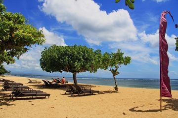 บาหลี บีช โฮเทล (Bali Beach Hotel)1