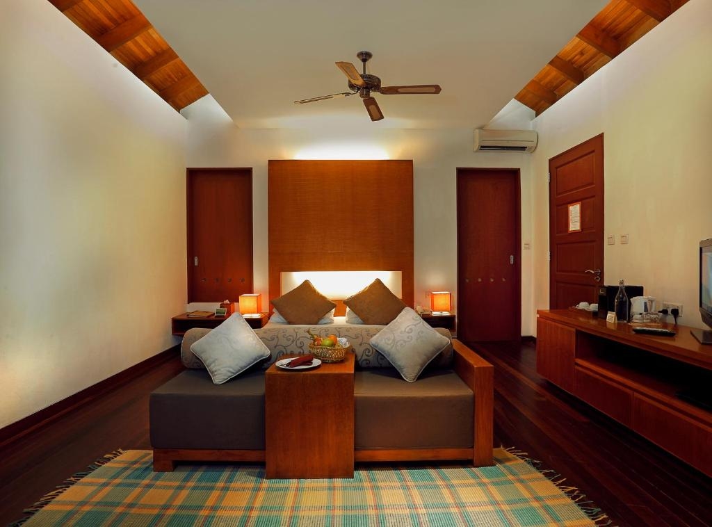 Medhufushi Island Resort4