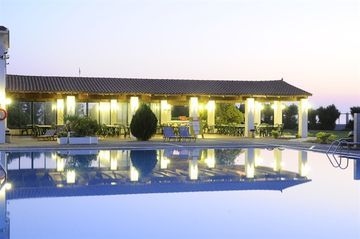 Dolphin Bay4