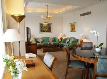 Aryaduta Lippo Village3