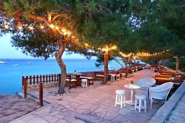 Grecian Park1