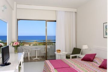 Crystal Springs Beach Hotel4