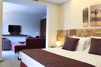 Monoberge Hotel1