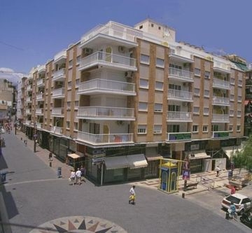 Avenida Apartments0