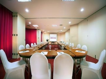 Favehotel MEX Surabaya3