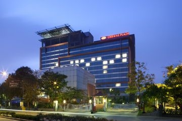 Crowne Plaza0