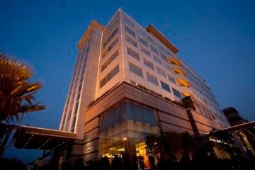 Radisson Suites0