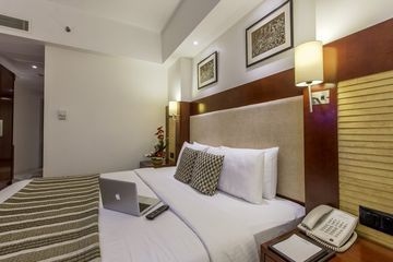 Sarovar Portico3