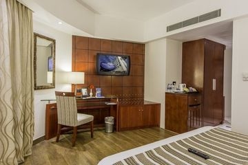 Sarovar Portico2