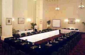OBEROI MAIDENS2
