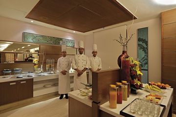 Radisson Blu Hotel Greater Noida2