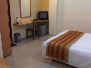 โรงแรมชาโตว์ วินด์เซอร์ (Chateau Windsor Hotel)3