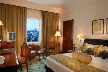 Peerless Inn2