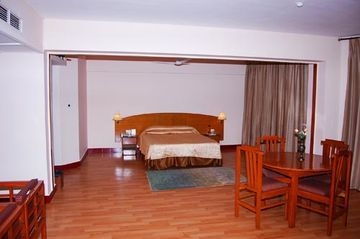Ramee Guestline Hotel3