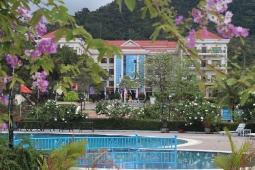 Rock Royal Hotel & Resort0