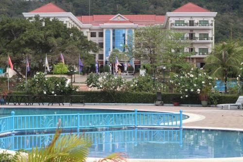 Rock Royal Hotel & Resort4