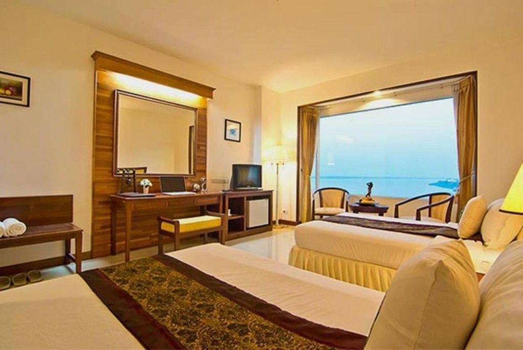 โรงแรมจำปาสักแกรนด์ (Champasak Grand Hotel)3