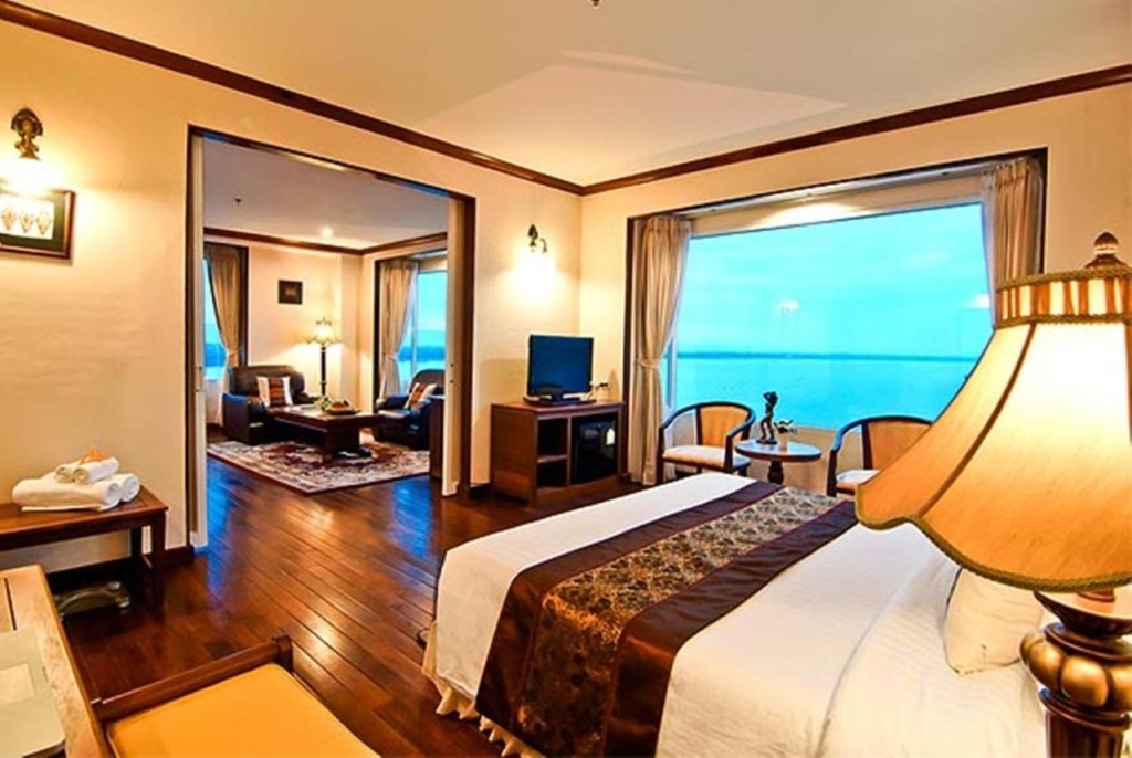 โรงแรมจำปาสักแกรนด์ (Champasak Grand Hotel)4