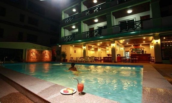 Vansana Riverside Hotel1