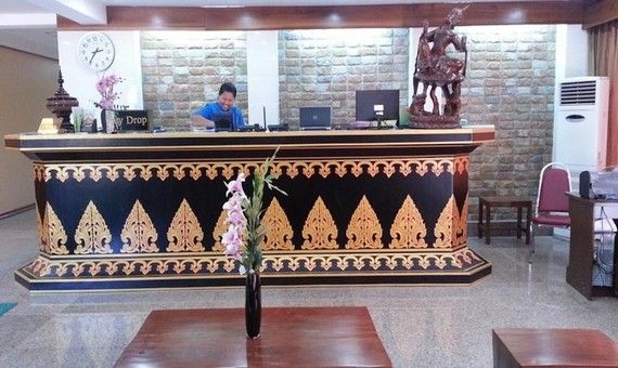 Crown Prince Hotel4