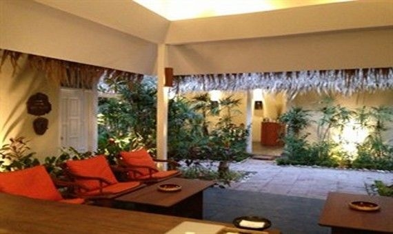 Oasis Hotel2