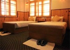 Honey Pine Hotel2