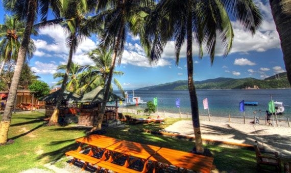 Anilao Beach Club1