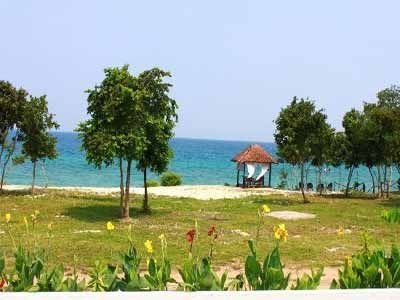 La Pernela Beachfront Resort2