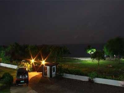 La Pernela Beachfront Resort0
