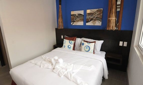 One Azul1
