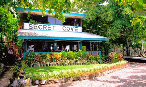 Secret Cove Beach Resort0
