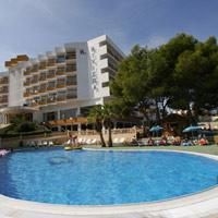 Riviera Hotel4