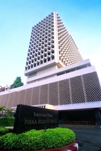 โรงแรมอินทรา รีเจนท์ (Indra Regent Hotel)0