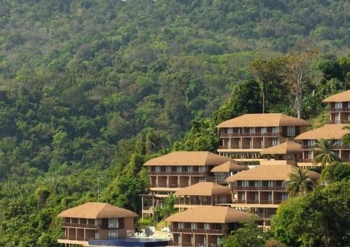 กะรน ภูนาคา รีสอร์ต (Karon Phunaka Resort)0