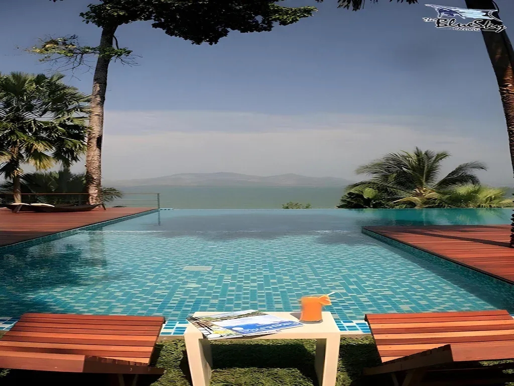 เดอะ บลู สกาย รีสอร์ท แอท ระนอง (The Blue Sky Resort@ Ranong)0