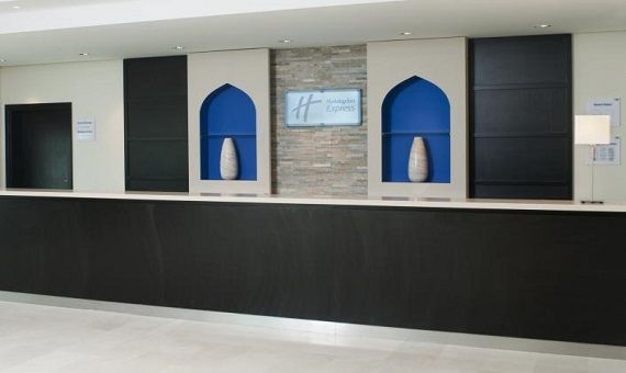 Holiday Inn Express Dubai, Airport4