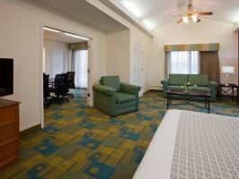 La Quinta Chicago Oakbrook Terrace2