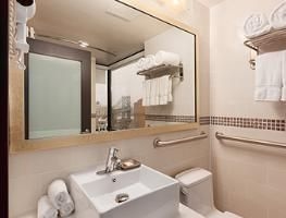 Howard Johnson Manhattan Soho1
