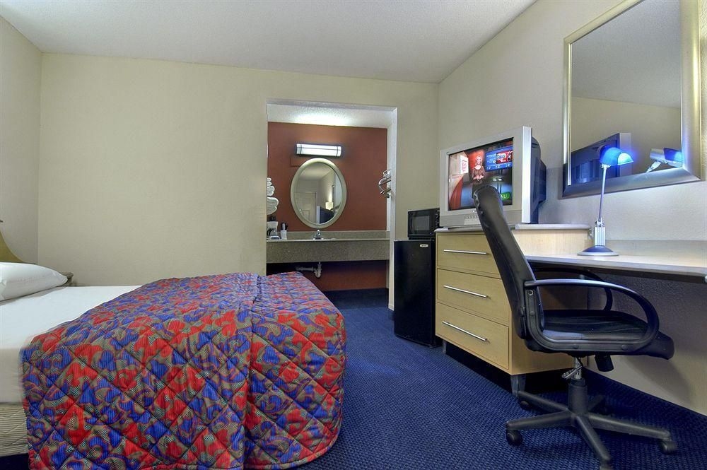 Red Roof Inn - Lackland4