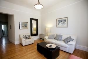 Pierce Place Lower - 1 BR2
