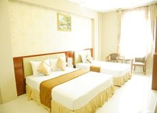 Holiday Hotel3