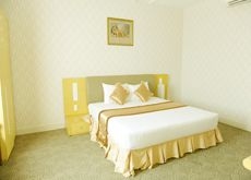 Holiday Hotel4