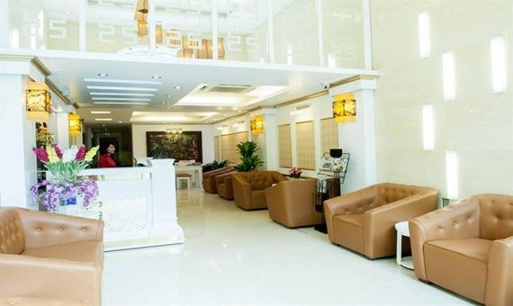 Aranya Hotel2