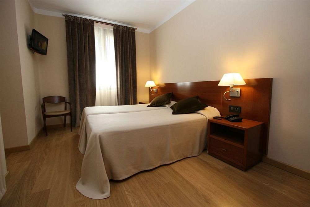 Hotel Pyrenees2