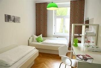 Hostel & Guesthouse Kaiser 234