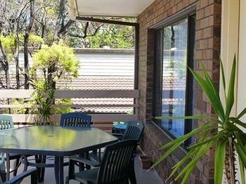 Twin Pines Motel2