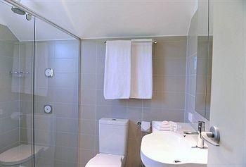 เดอะ สตูดิโอ บาย เฮาส์ (The Haus Studio Apartments)2